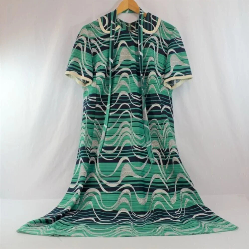 Vintage 1960s/70s Charles Carroll Dress Green Blue  Wave Pattern